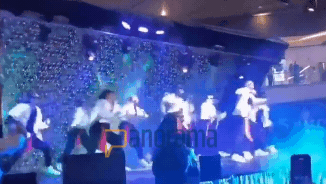 Video – Escenario cae sobre un grupo de bailarines en centro comercial de Bogotá