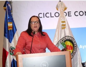 Janet Camilo presidenta del PRD