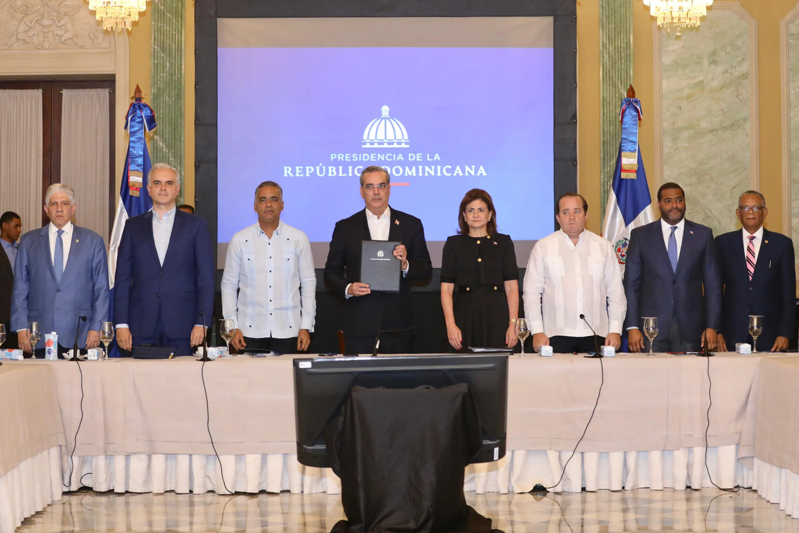 Firma de pacto nacional