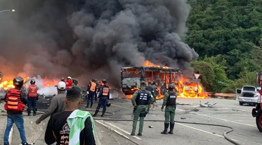 Mueren 8 personas en un accidente múltiple en Caracas