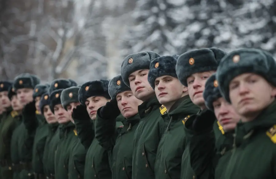 Medio millón de rusos se alistaron por contrato en el Ejército durante 2023