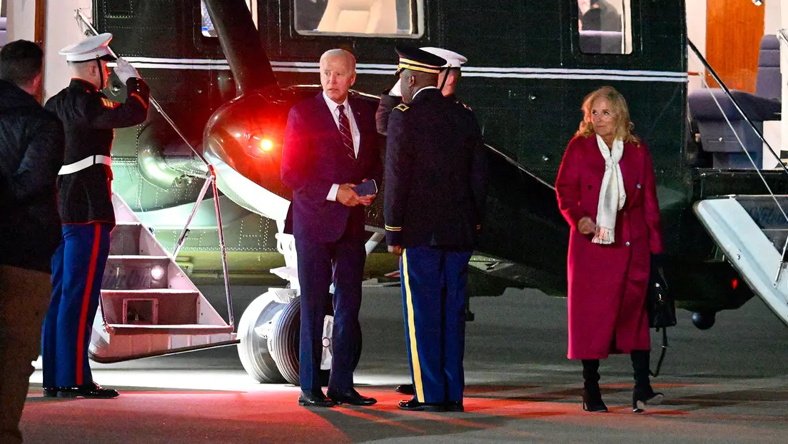 Biden desorientado otra vez: no sabe a dónde ir tras aterrizar en Delaware