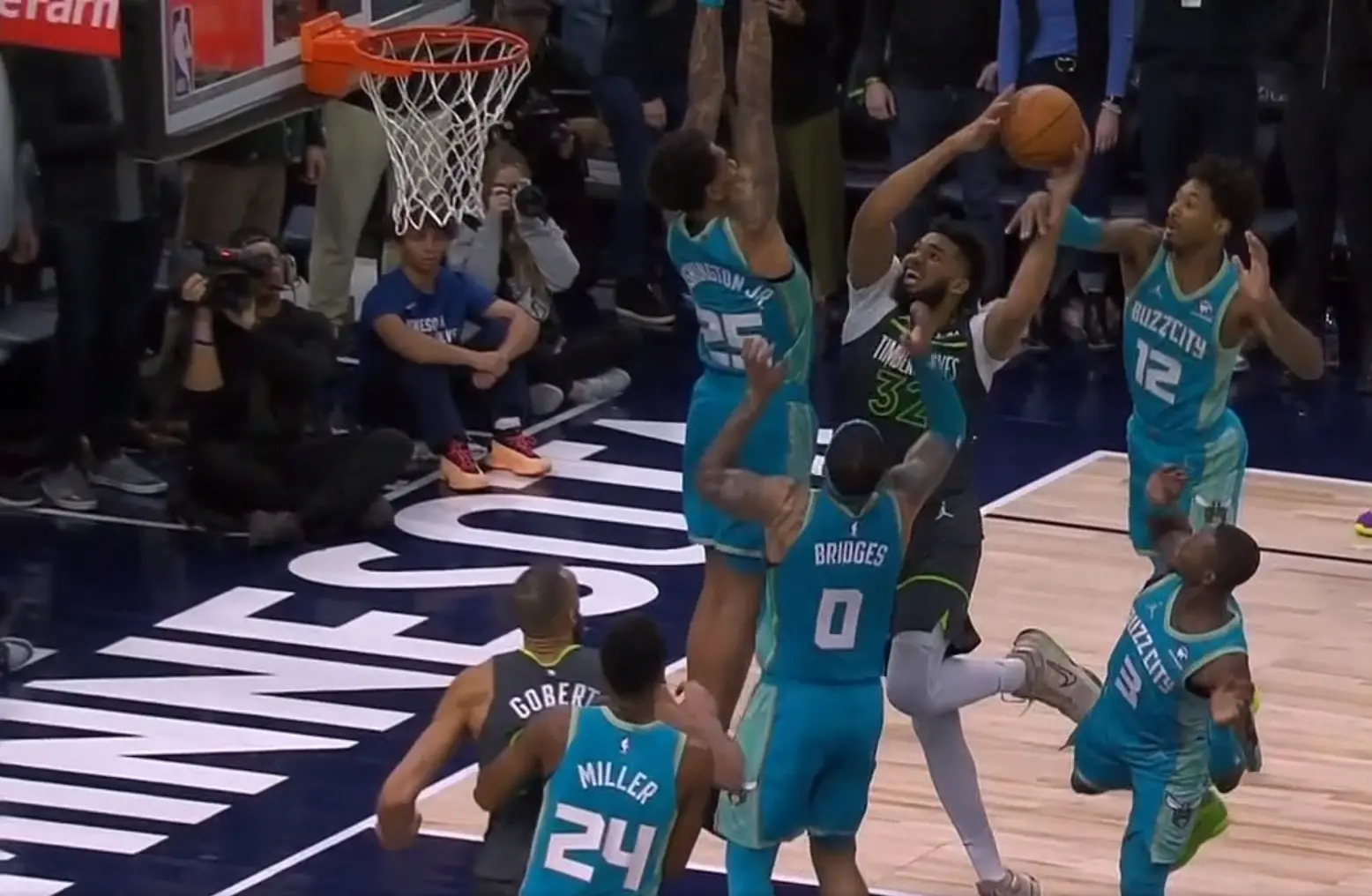 Karl Towns ante Charlotte