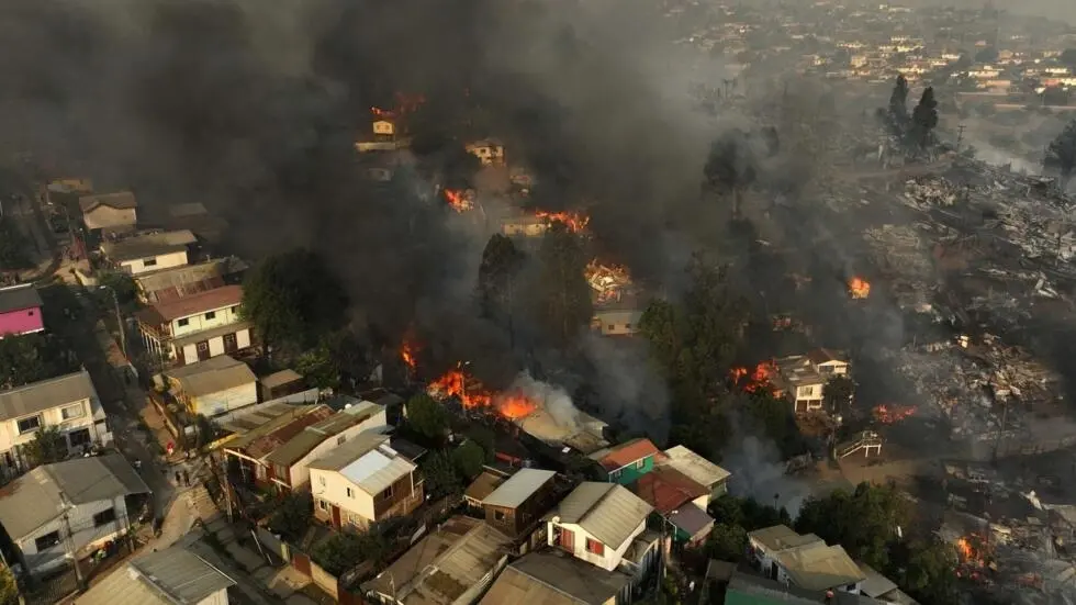 Incrementan a 122 los fallecidos por devastadores incendios de Valparaíso en Chile