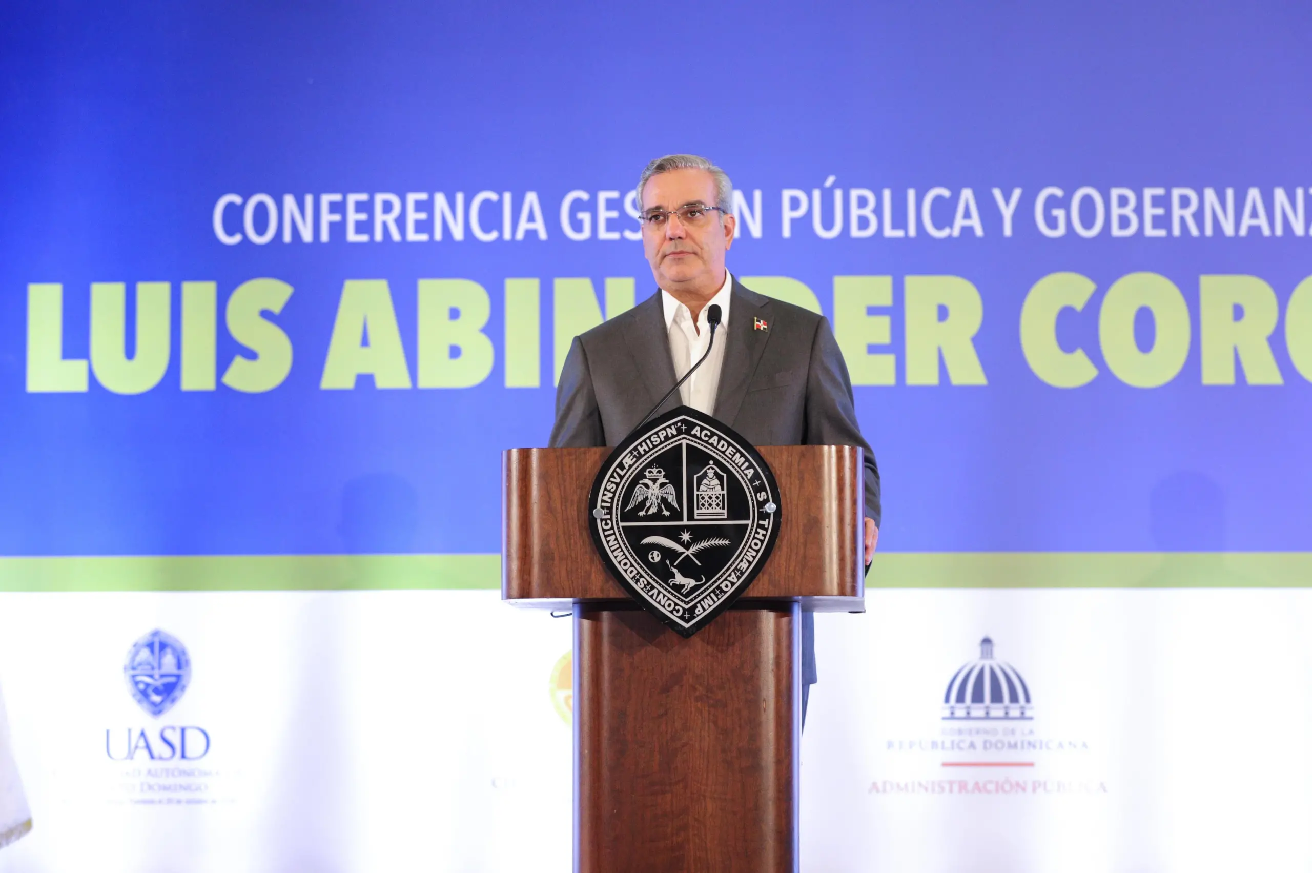 Atención funcionarios: Abinader implementa medidas para combatir la corrupción en la función pública