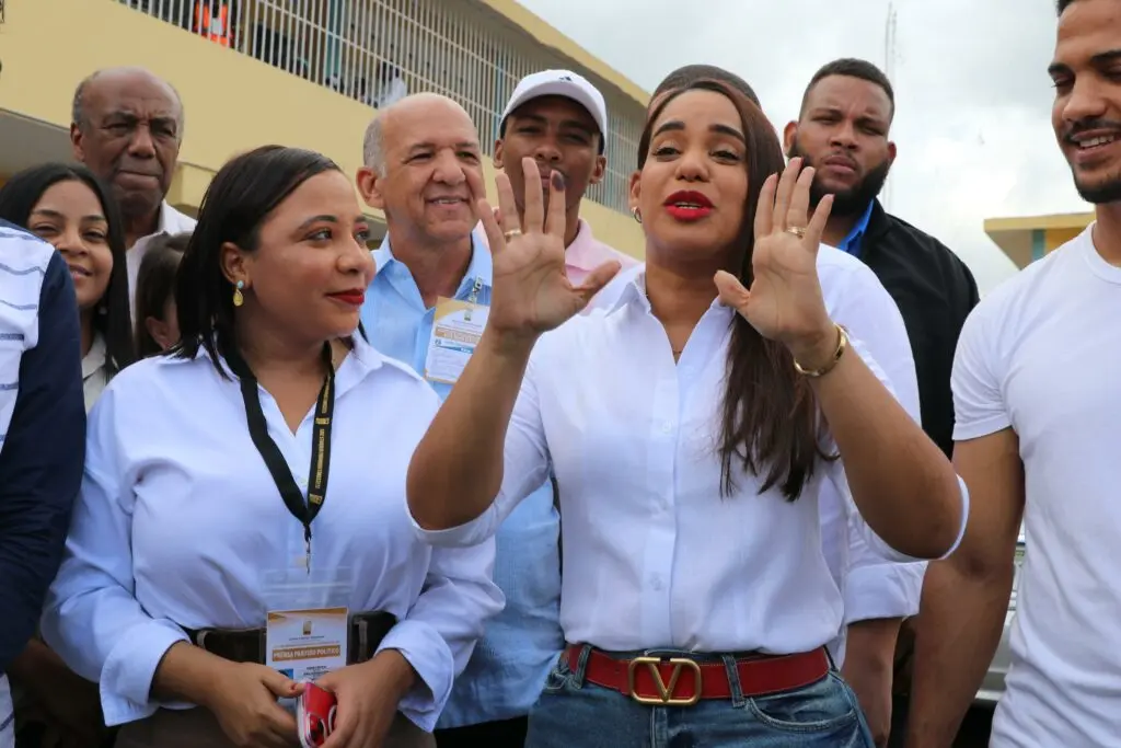Betty Gerónimo hará "su mejor baile" en la alcaldía de Santo Domingo Norte