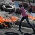 Al menos seis muertos en las protestas contra Ariel Henry en Haití