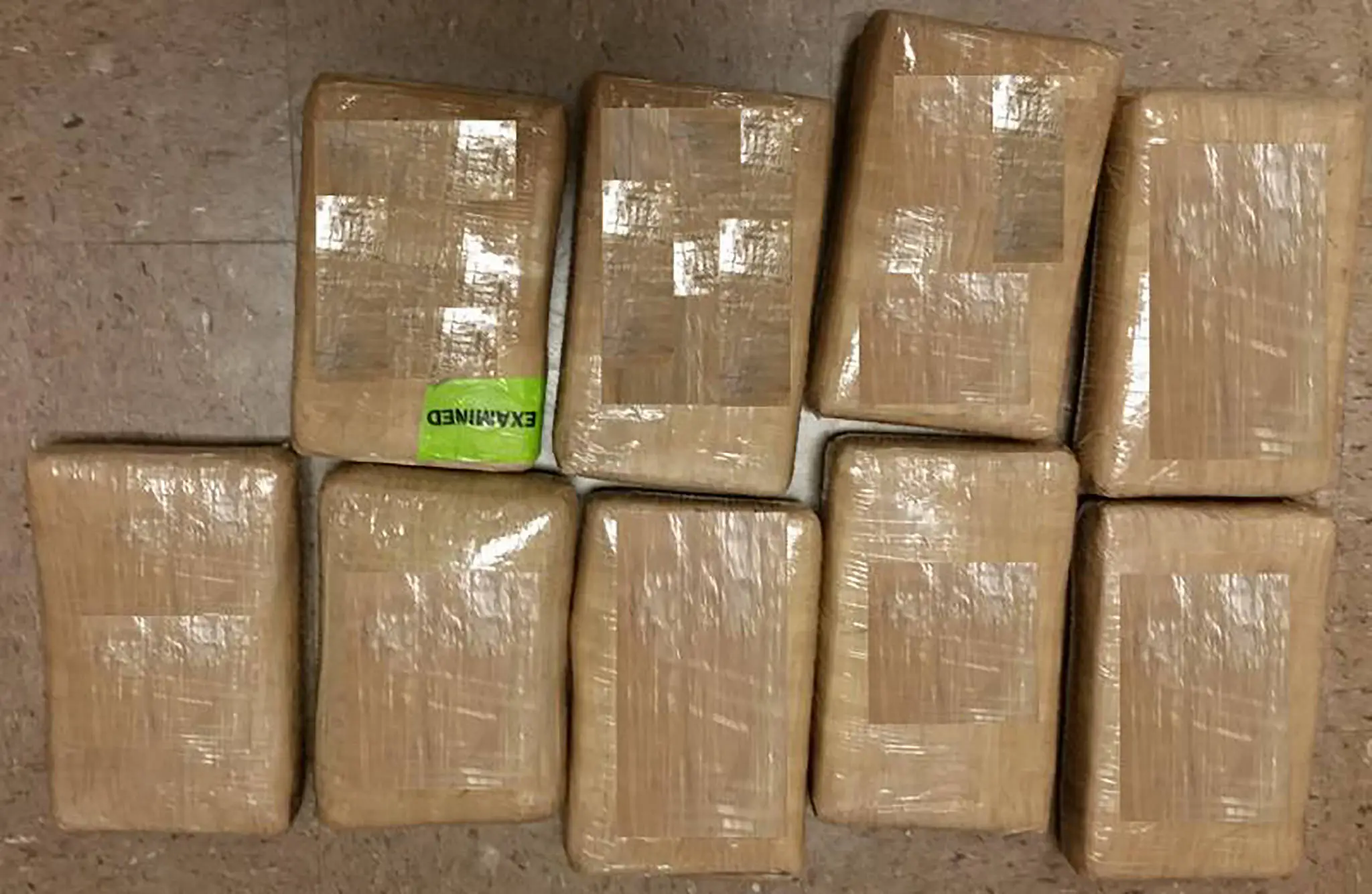Desmantelan puntos de drogas en Azua