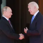 Putin dice que prefiere a Biden como presidente de Estados Unidos