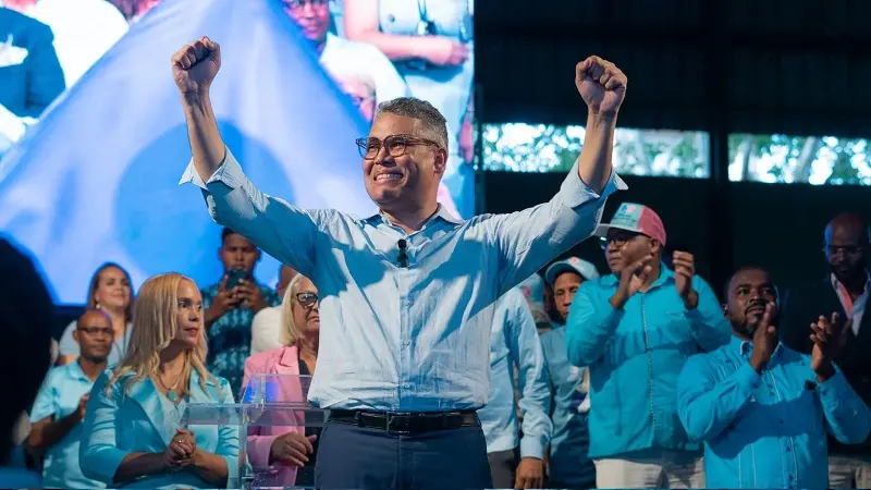 Carlos Peña convoca a protestas contra la instalación de "campos de refugiados haitianos" en RD