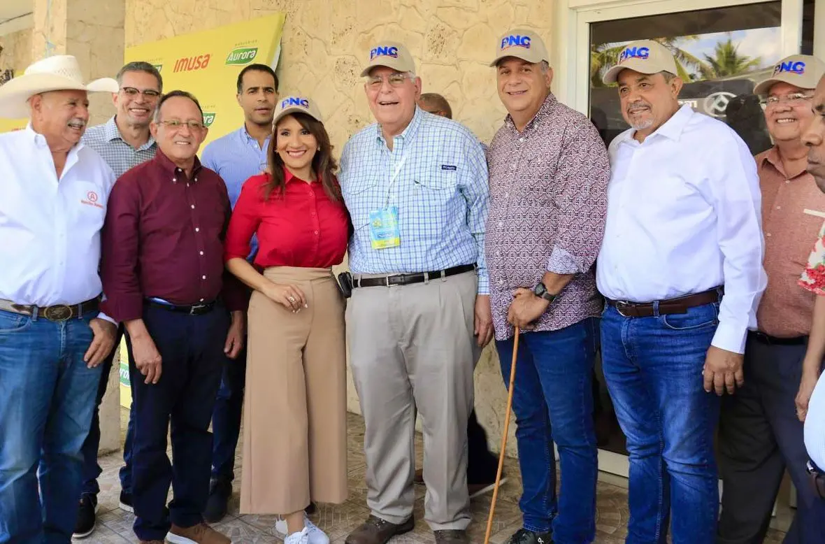 Zoraima Cuello se reúne con el Patronato Nacional de Ganaderos