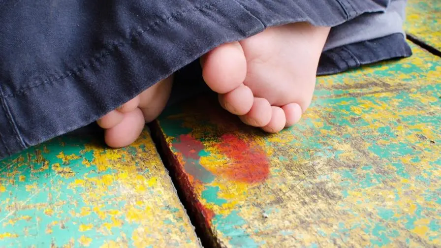 Mueren tres niños, tras caer a una fosa séptica en China