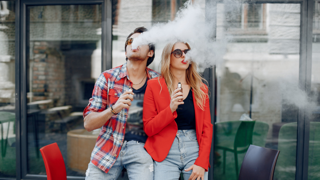 El vapeo ya es más común que el tabaquismo entre los jóvenes