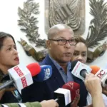 El Partido Revolucionario Moderno (PRM) depositó ante la secretaría general de la Junta Central Electoral (JCE) el programa de gobierno del presidente Luis Abinader,