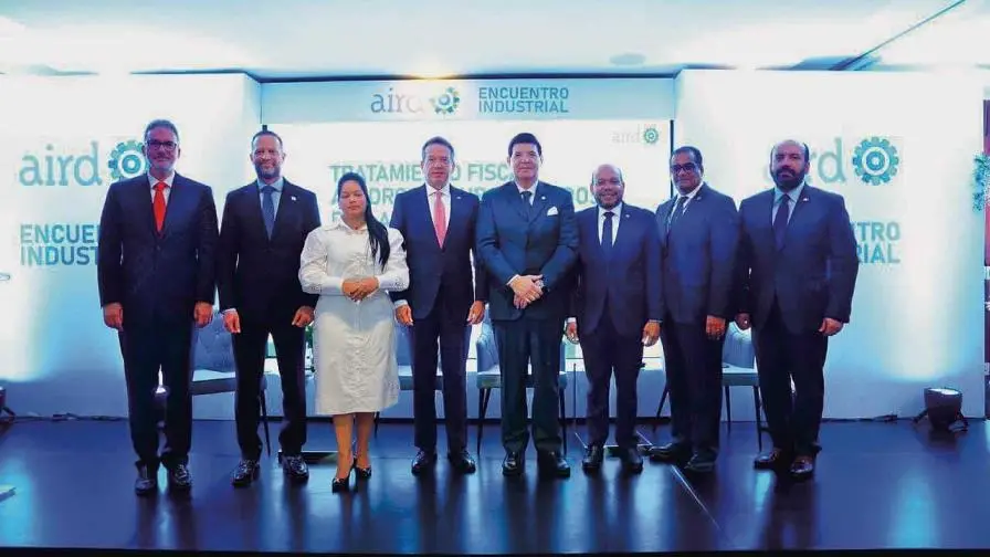 Inician acciones para que RD sea un punto de recarga de combustible en la región