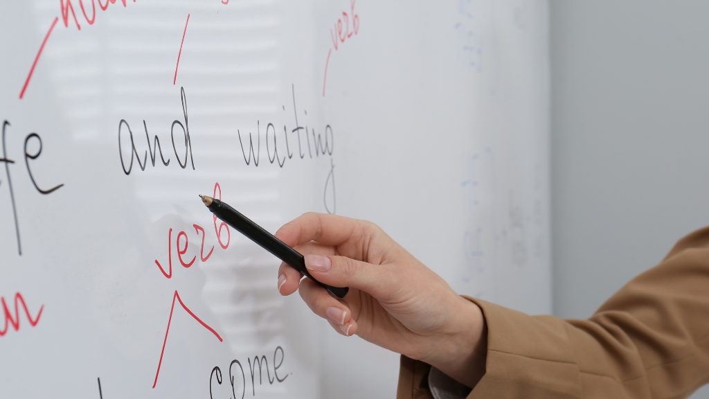 Inglés de Inmersión llega a Guanuma, Mescyt inaugura centro en La Victoria