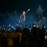 Milei da un concierto de rock en la presentación de su libro