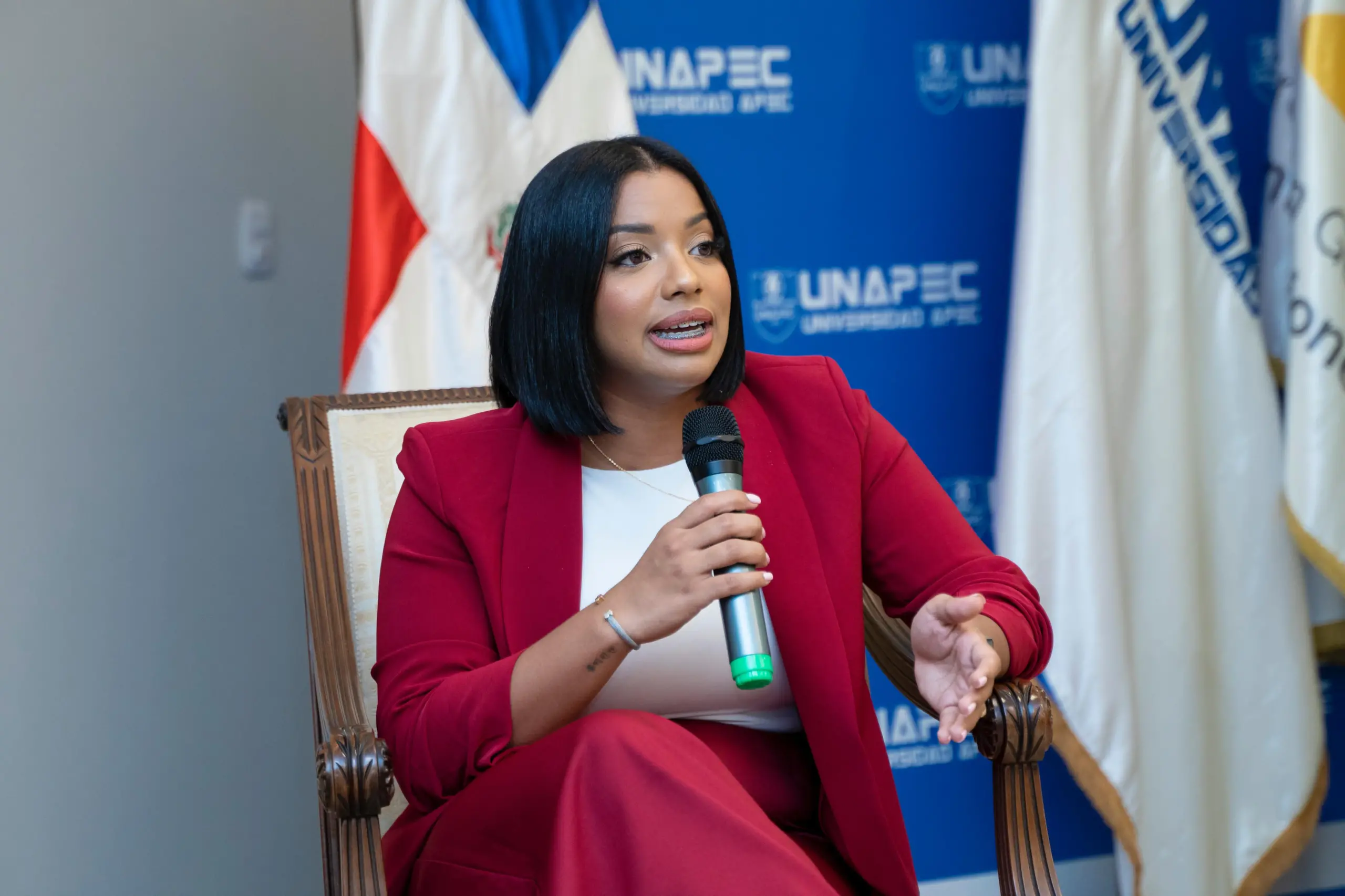 Especialista advierte Compras y Contrataciones viola plazos y derechos de suplidores