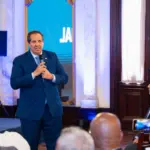 Víctor Atallah, "Ganémosle al dengue"