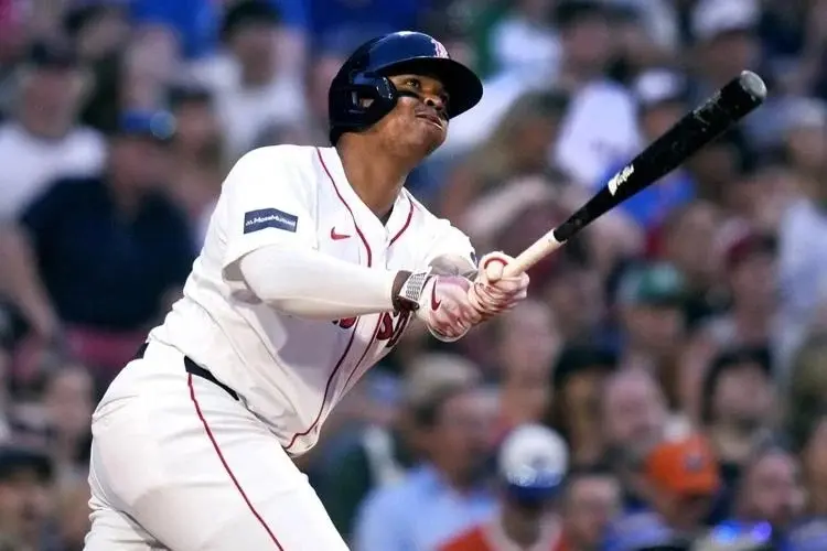 Rafael Devers de los Medias Rojas de Boston.