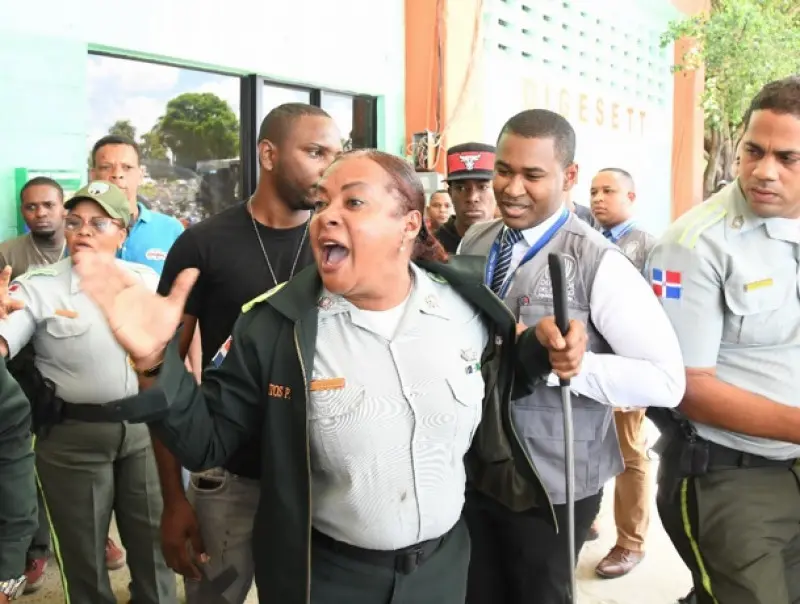 Coronela que agredió al defensor del pueblo