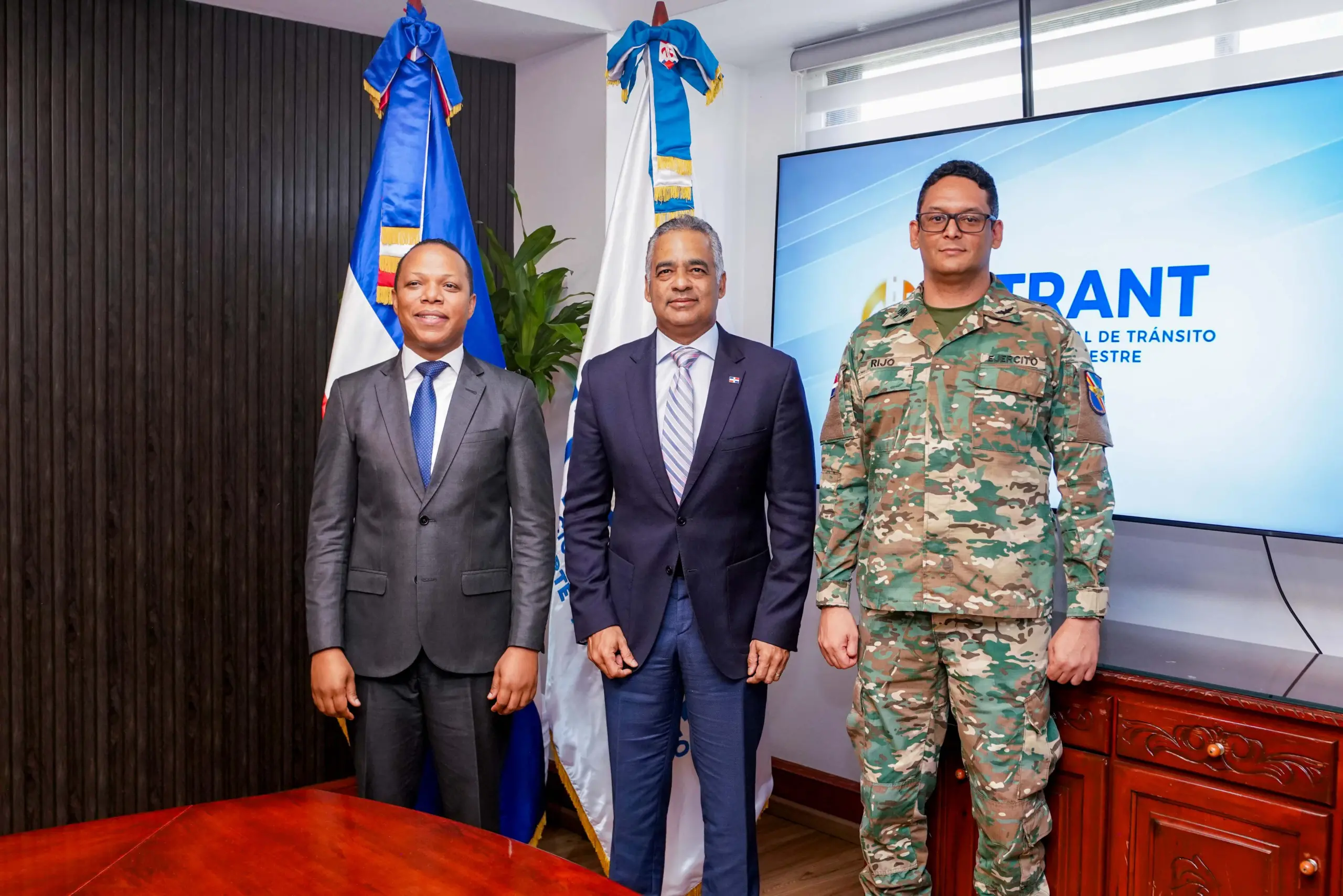 Juramentan a Milton Morrison como nuevo director del Intrant