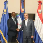 Jefe de Estado sostiene reunión bilateral con primer ministro de Curazao y titular de la delegación de Países Bajos