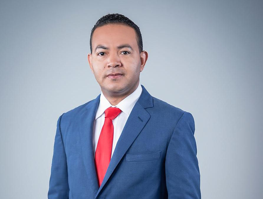 Delvis Santos a Dio Astacio por cancelaciones en Alcaldía SDE.