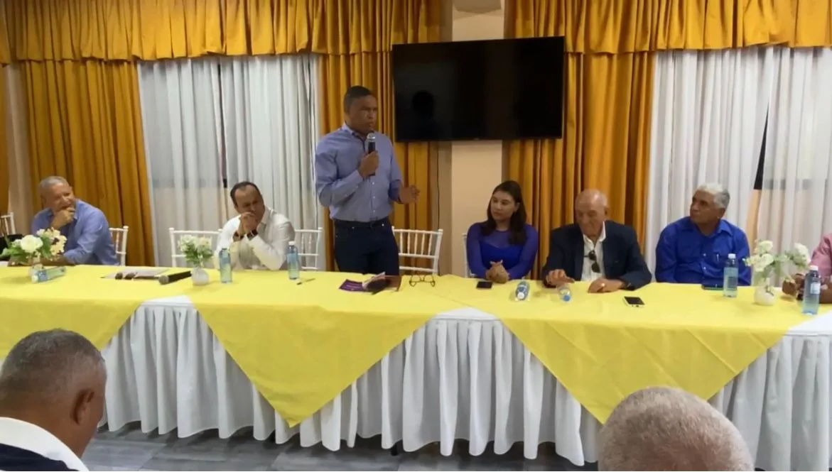 Lorenzo advierte sobre acciones de Abinader.