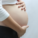 El cerebro de la mujer disminuye de tamaño durante el embarazo