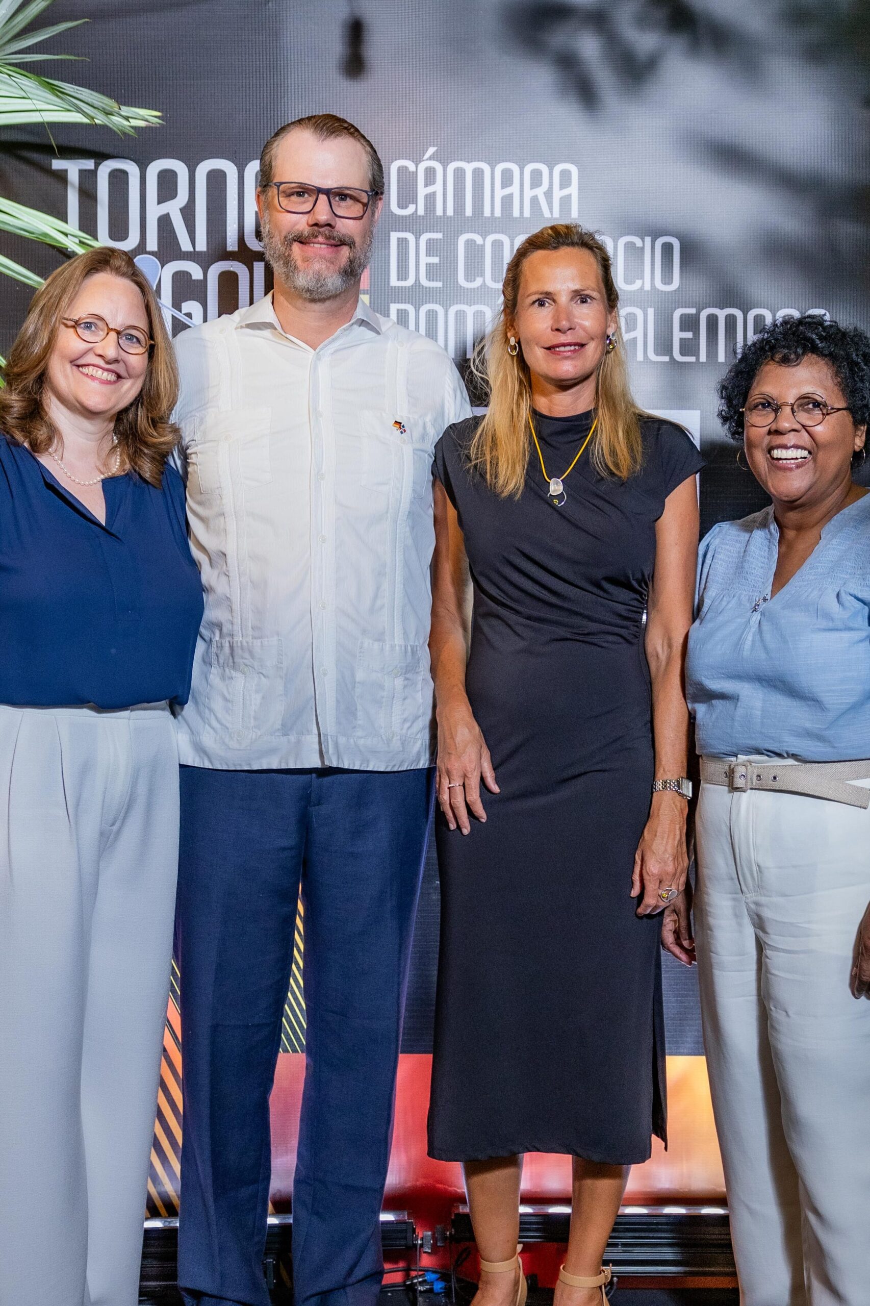Christel Lammers, Karsten Paul Windeler, Maike Friedrichsen y Jacinta Torres durante presentación de los detalles del torneo.