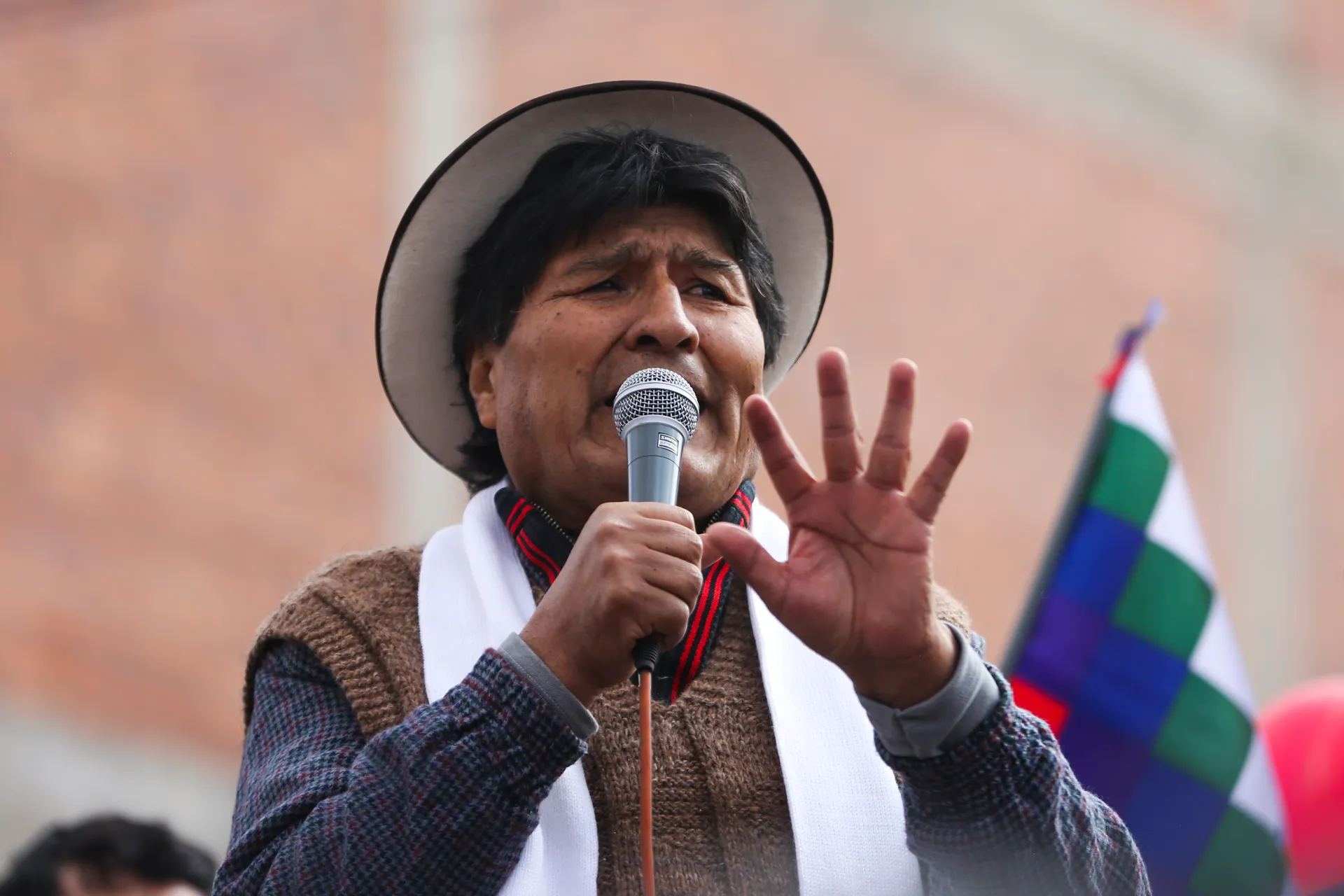 Cambia el mando militar en Bolivia y el Gobierno acusa a Evo Morales de querer cortar el orden democrático