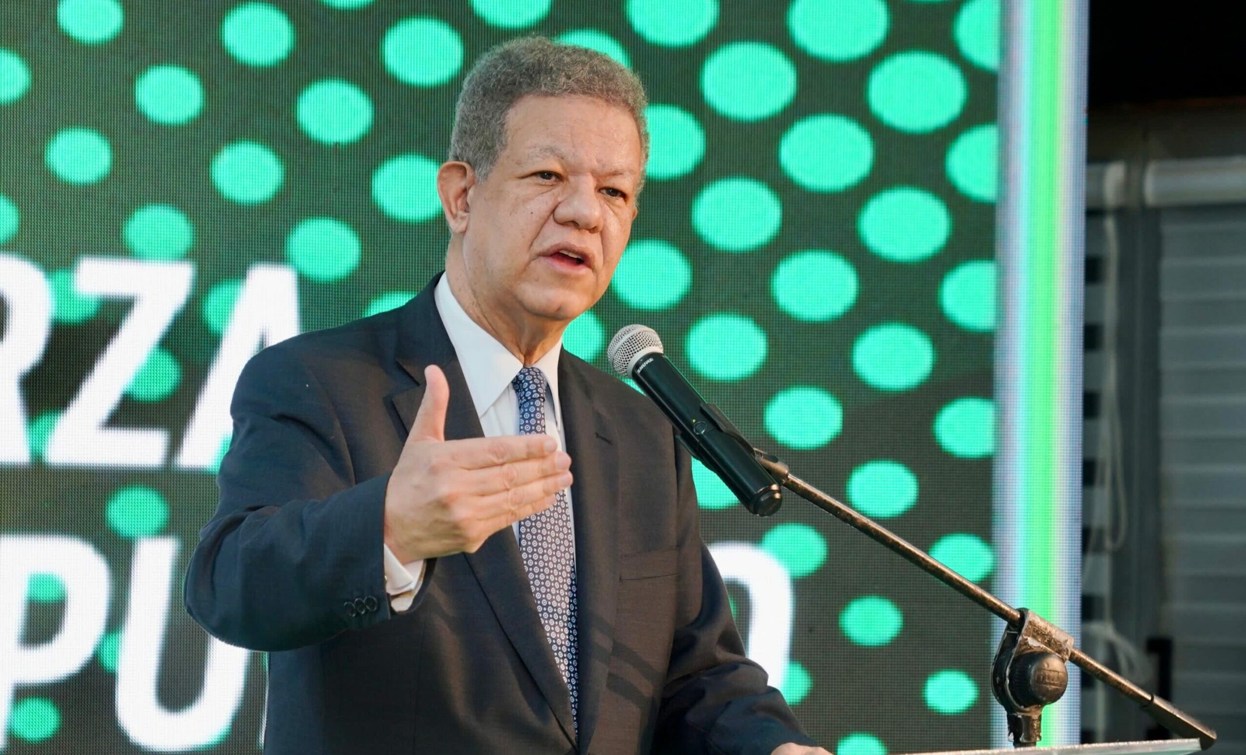 Leonel Fernández hablará más adelante sobre la propuesta de reforma fiscal.