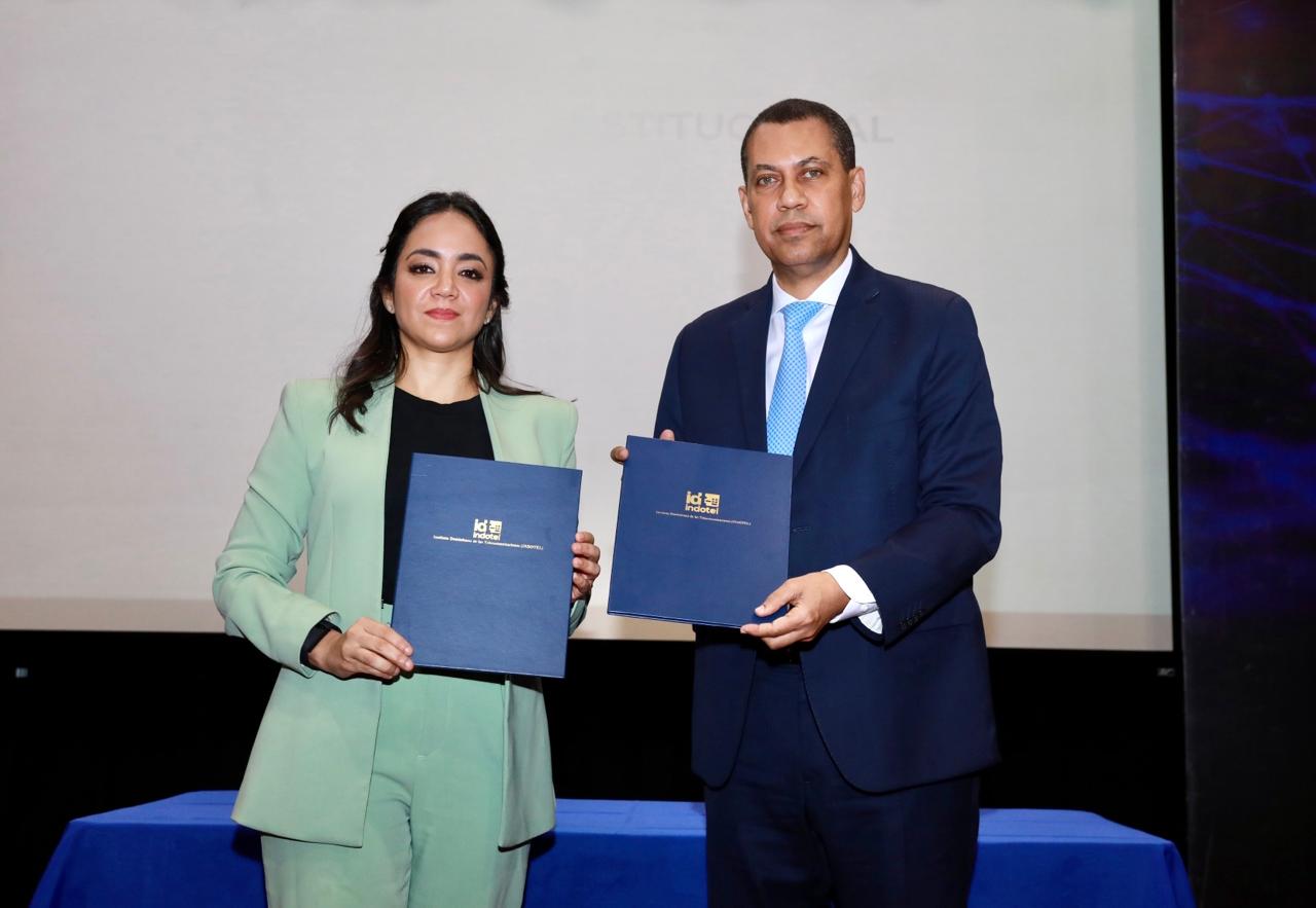 Indotel e Interior y Policía pactan convenio para modernizar con internet la institución del orden  