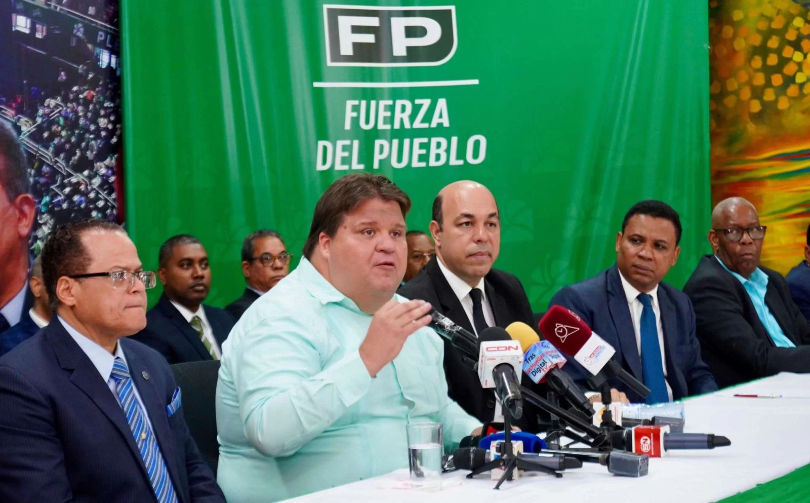 Catalogan de ilegal que el director de Contrataciones Públicas dirija simultáneamente Alianzas Público-Privadas