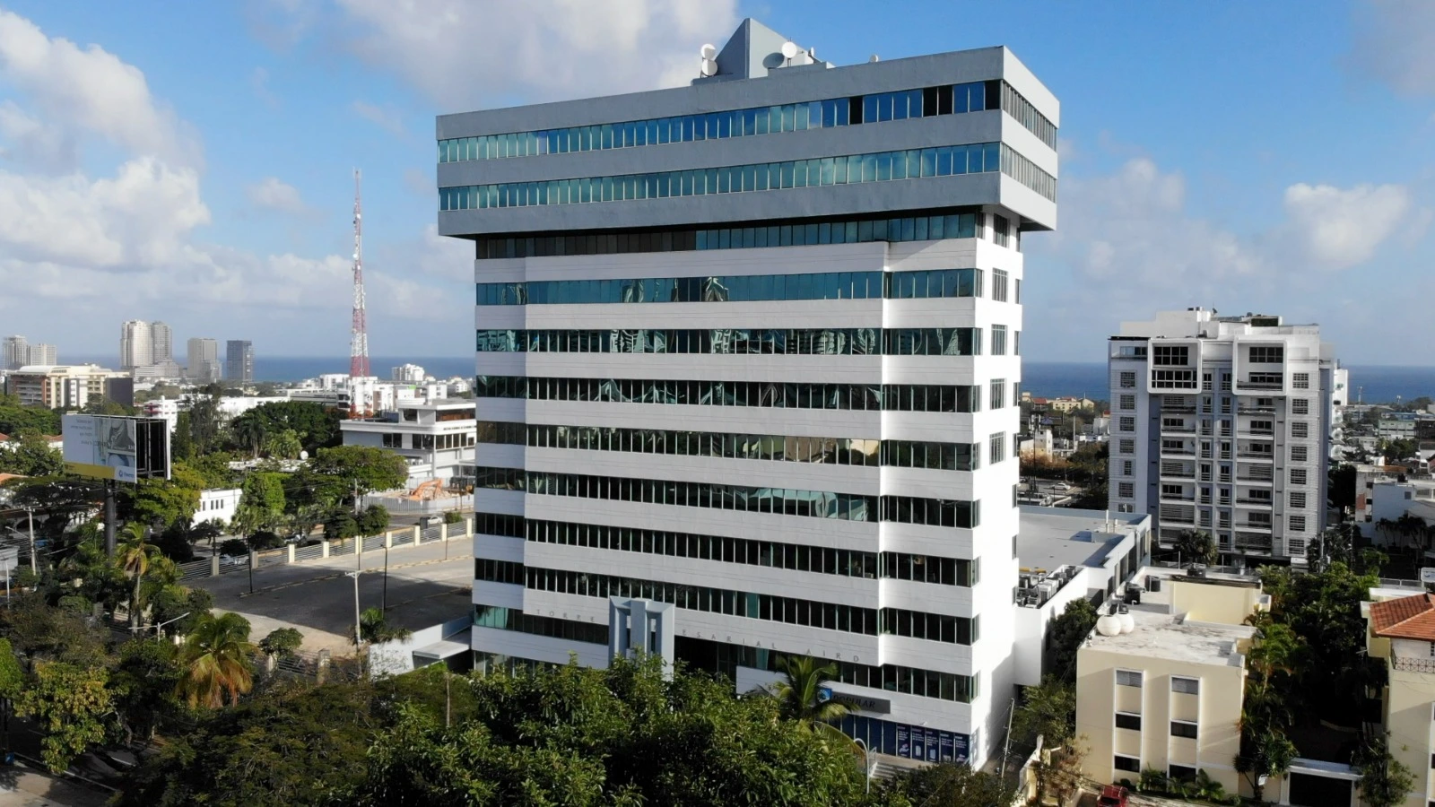 AIRD respalda operativos de Aduanas e Impuestos Internos, pide mayor constancia