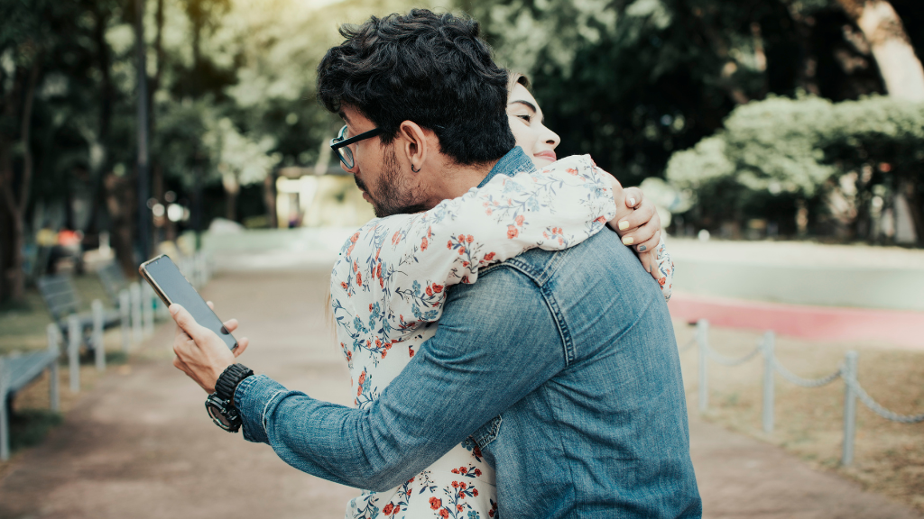 ¿Cómo lucen los típicos infieles? La inteligencia artificial les pone cara