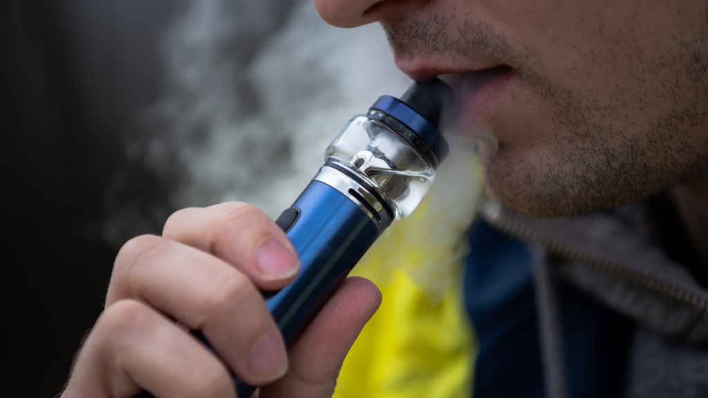 Estudio revela que el vape puede causar mutaciones en el ADN y aumentar el riesgo de cáncer