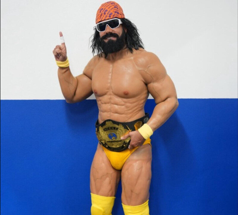 Romeo Santos logra pasar desapercibido en una fiesta de Halloween