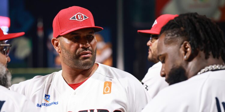 Alberto Pujols dirigente de los Leones del Escogido.