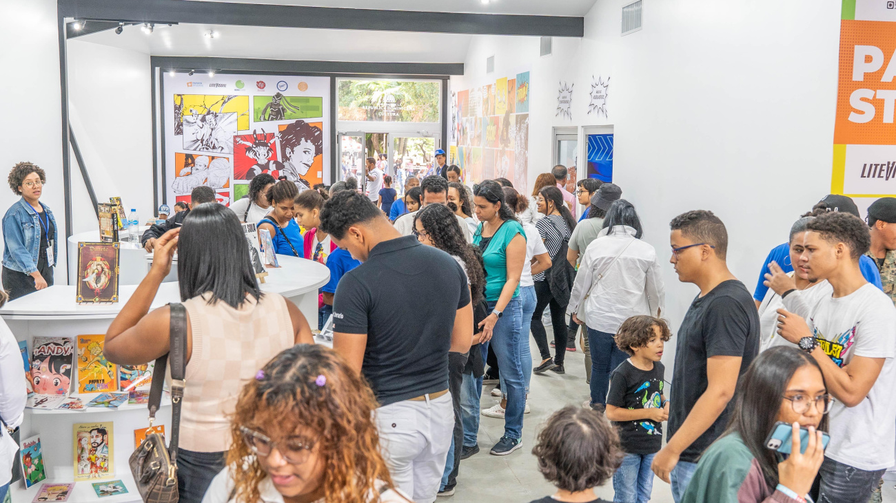 En primer fin de semana, la Feria del Libro ofrece variedad de actividades culturales y formativas