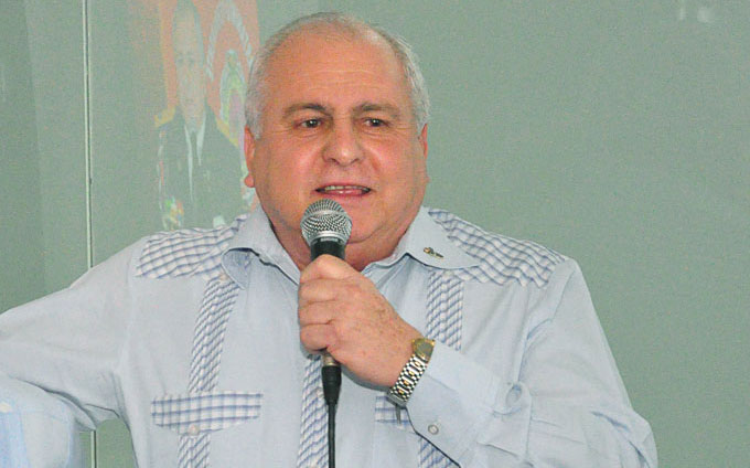 Luis Esmurdoc, empresario y deportista de San Francisco de Macorís, será el Presidente de Honor del 58 Ceremonial de Exaltación del Pabellón de la Fama que se realizará este domingo 17 de noviembre.