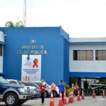 El Ministerio de Salud Pública (MSP), a través de su Dirección de Epidemiología (DiepiI), emitió este domingo una serie de recomendaciones sanitarias ante el incremento de lluvias e inundaciones registradas en distintas provincias del país, a fin de prevenir brotes de enfermedades en las comunidades afectadas.