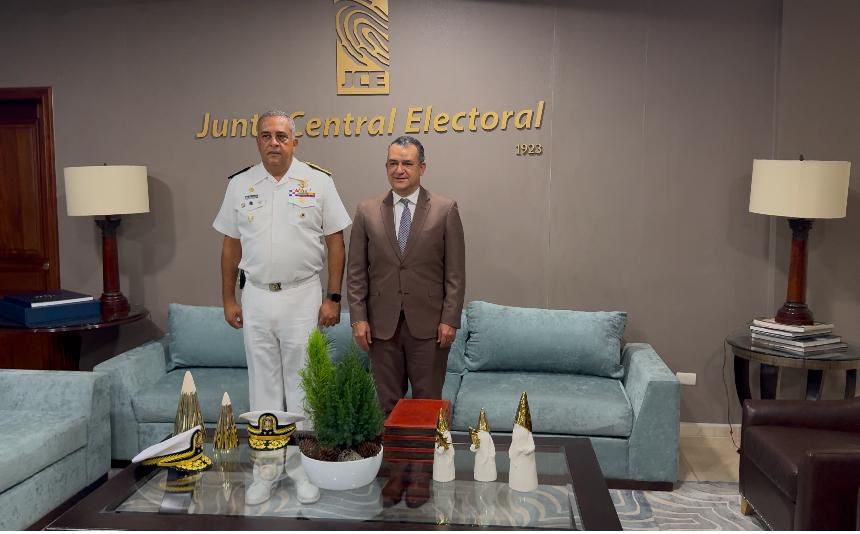 JCE y DGM acuerdan medidas para facilitar el control migratorio en los aeropuertos