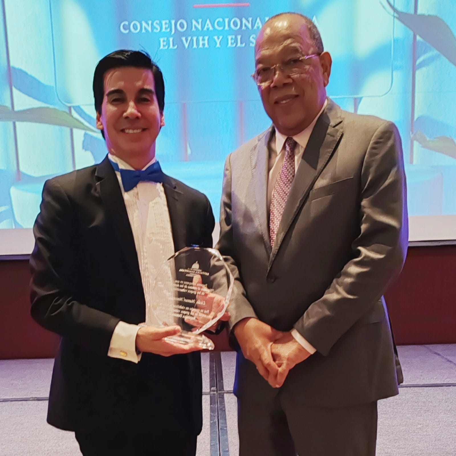 Gobierno reconoce Manuel Meccariello como defensor de los derechos humanos