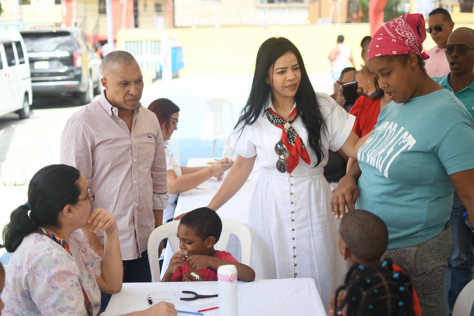 Diputado Joselito Echavarría inicia la Navidad con operativo médico en SDE