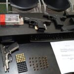 Decomisan arsenal de armas de fuego y arresta a tres personas en La Vega