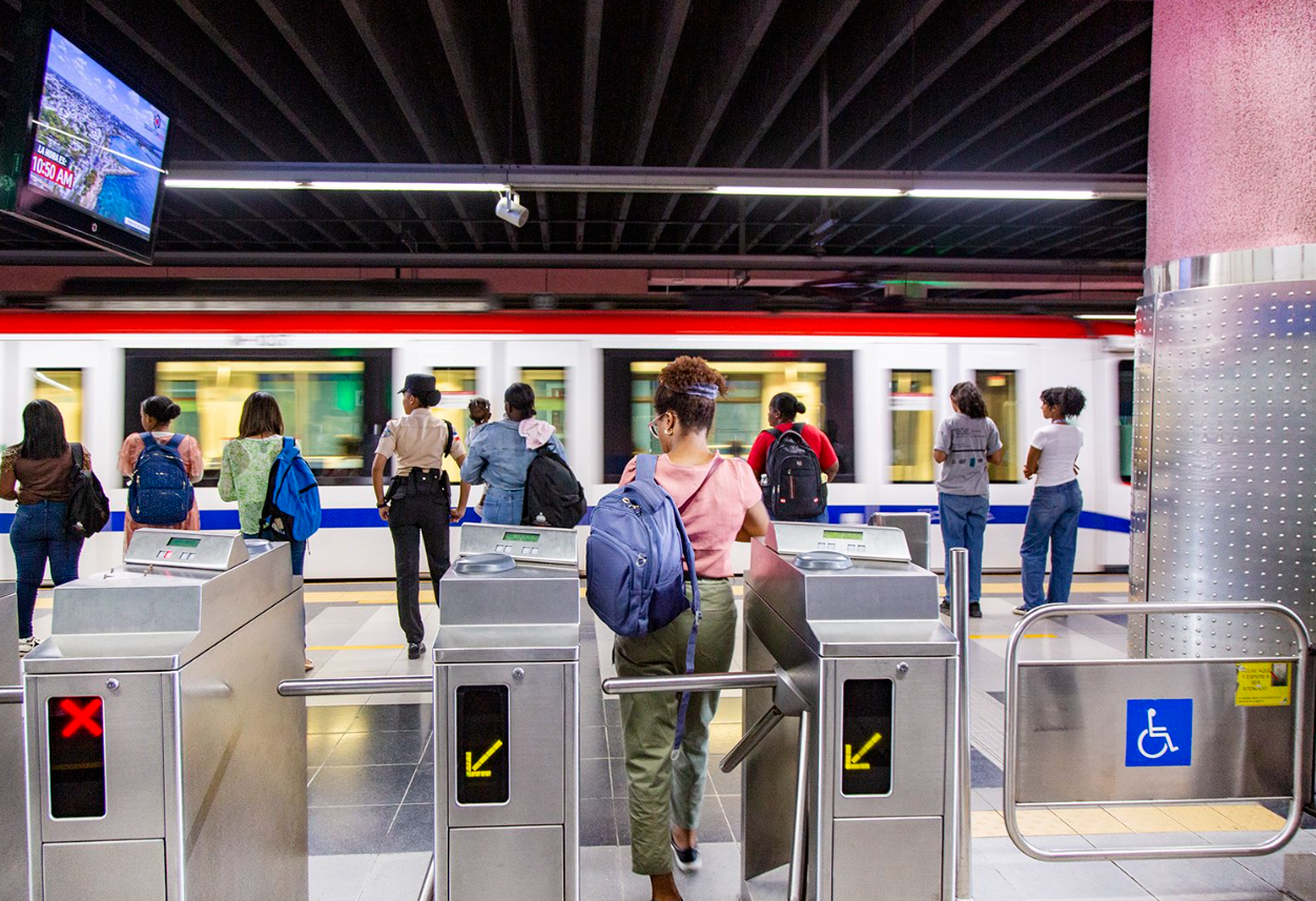Metro y Teleférico operarán con horarios especiales para Año Nuevo
