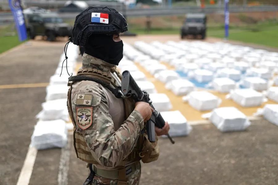 Autoridades panameñas incautan más de dos toneladas de droga en el Caribe