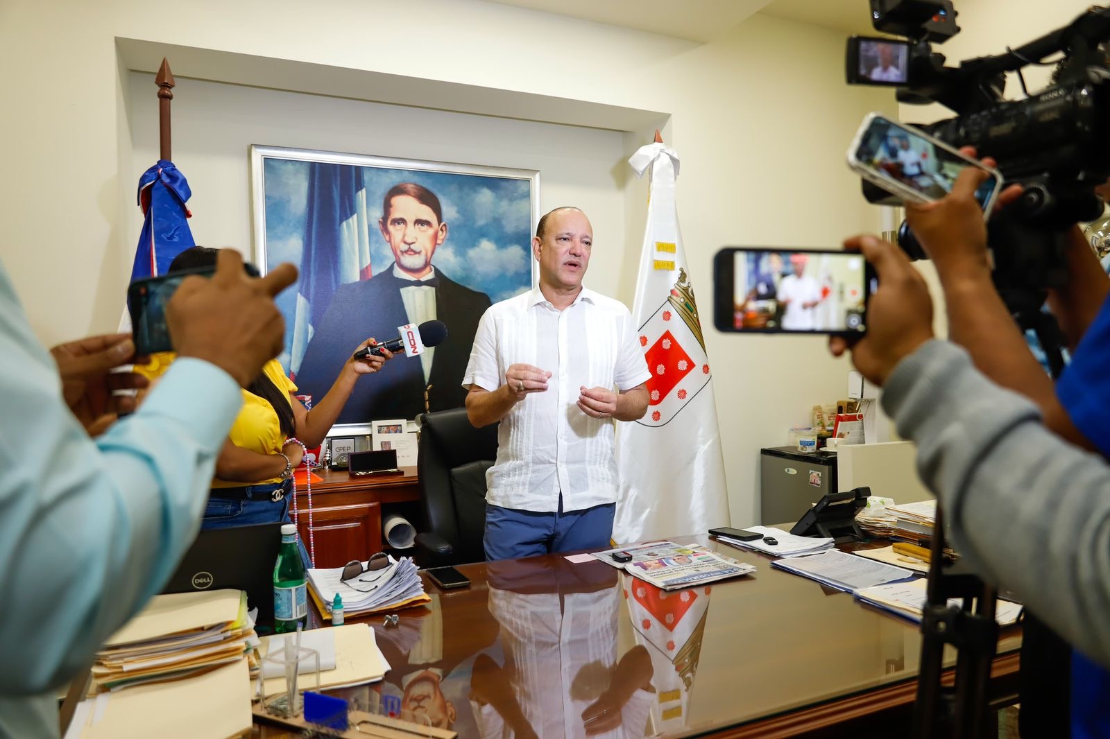 Alcalde de Santiago, Ulises Rodríguez.